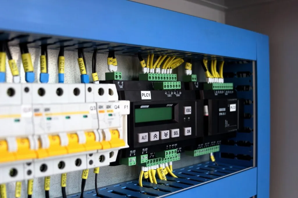 INTRODUCTION TO PLC