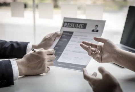 HR CHECKLIST MUST-HAVE TRAINING PROGRAMS FOR THIS YEAR