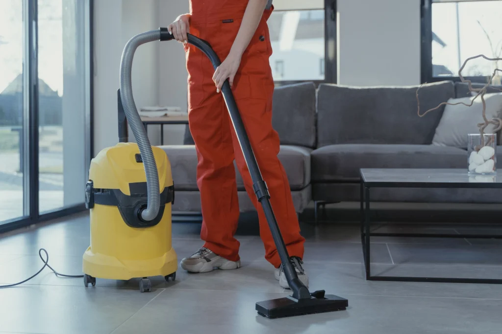 MOULD MAINTENANCE AND CLEANING PRACTICES