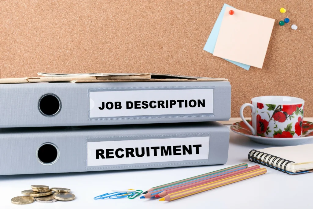 EFFECTIVE JOB ANALYSIS, JOB DESCRIPTION, AND JOB DESIGN FOR ORGANIZATIONAL SUCCESS HR manager analyzing job roles using documents and data